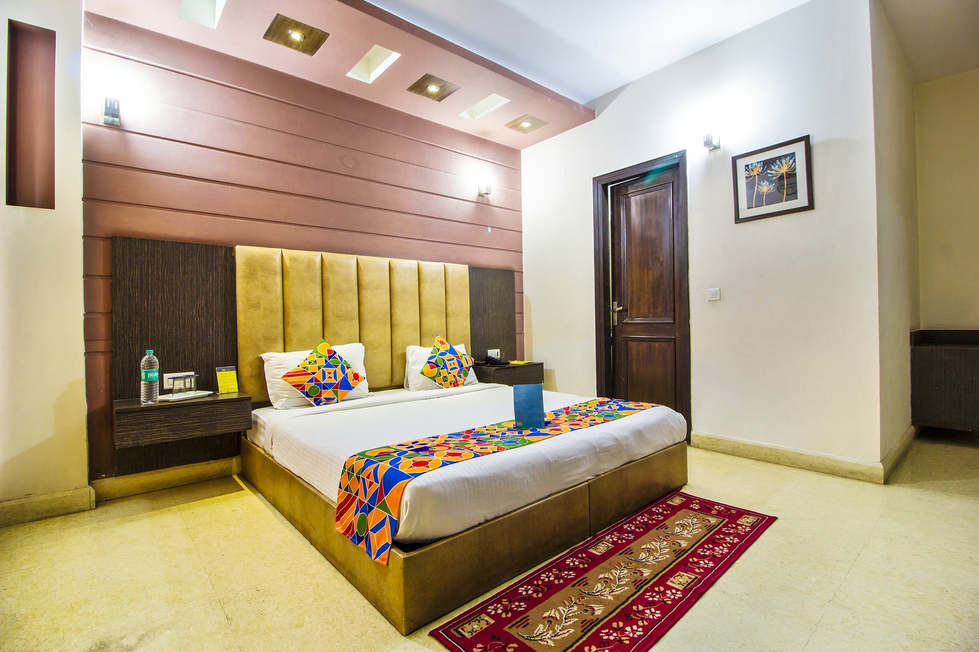 Fabhotel Moon Hospitality Dlf Phase 3 Hotel