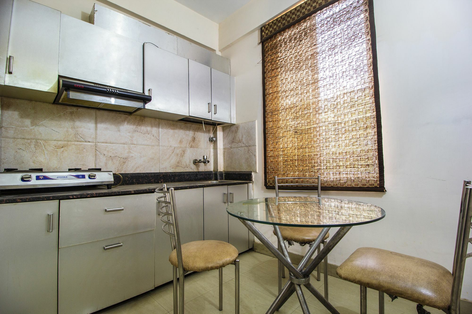 Fabhotel Moon Hospitality Dlf Phase 3