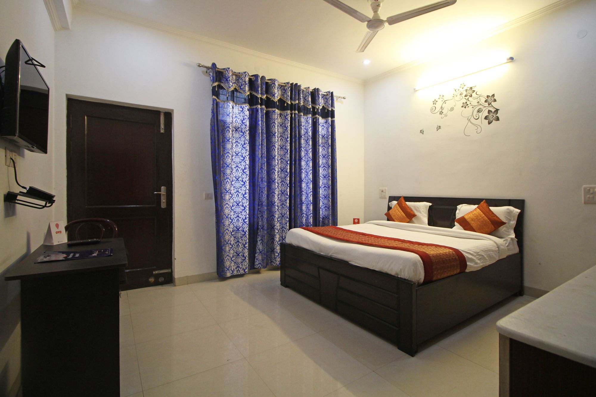 Hotel Oyo 7526 Near Artemis Hospital Gurgaon