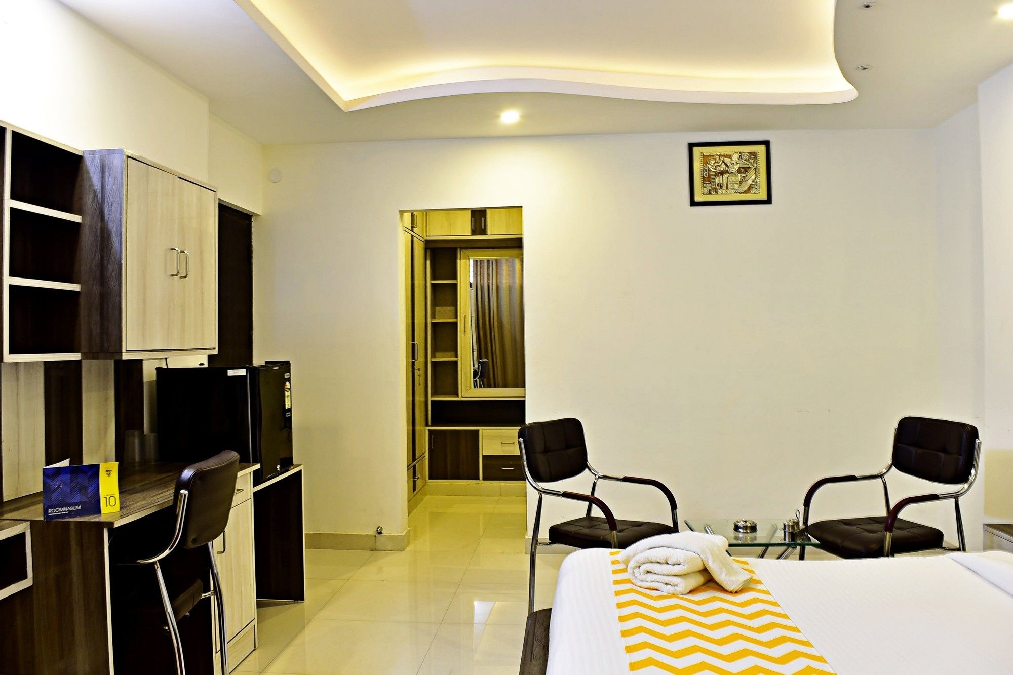 Fabhotel Wood