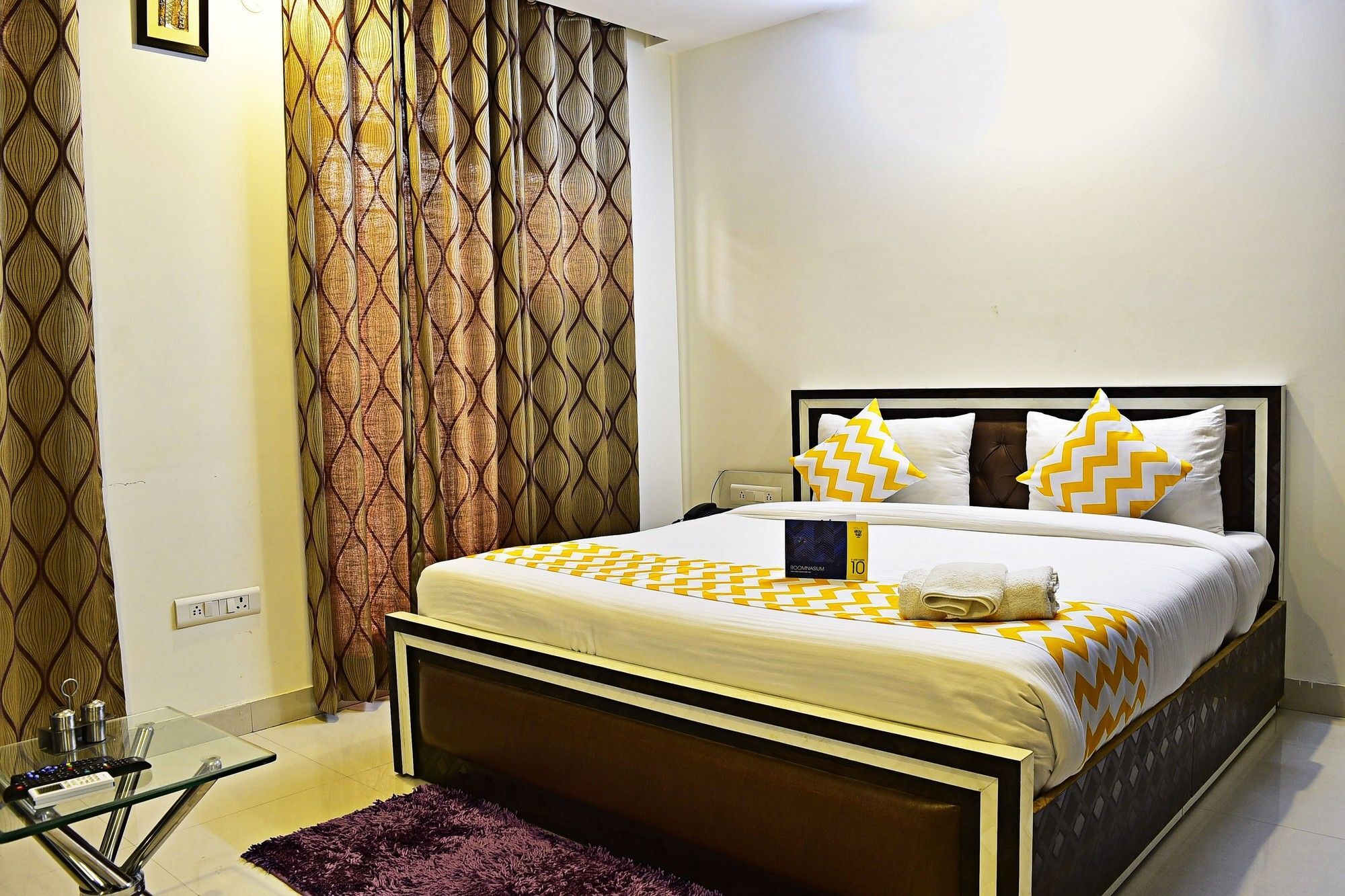 Hotel Fabhotel Wood