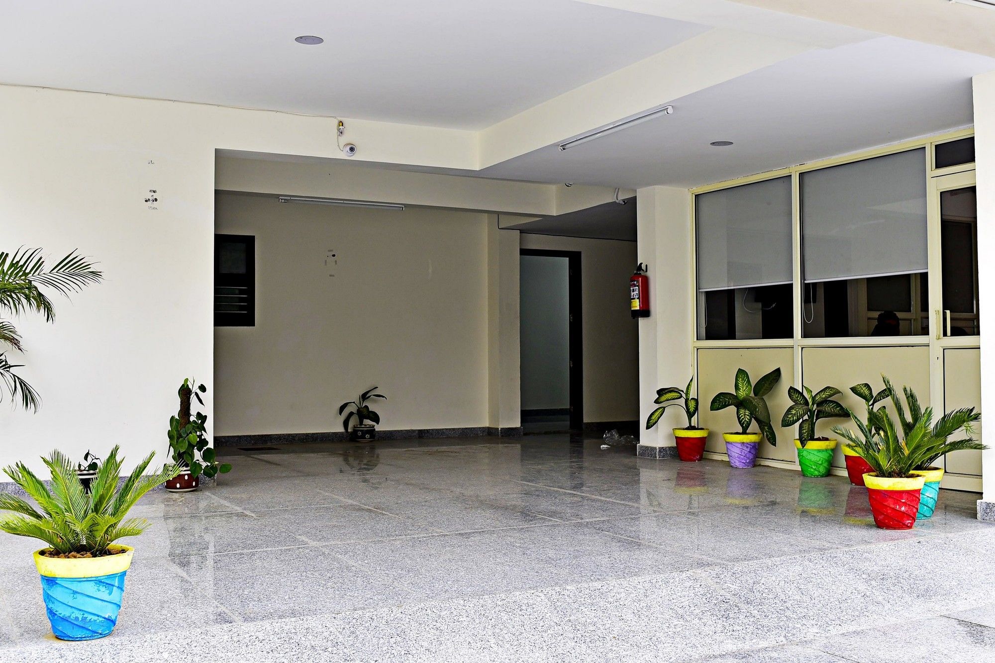 Hotel Fabhotel Wood Gurgaon