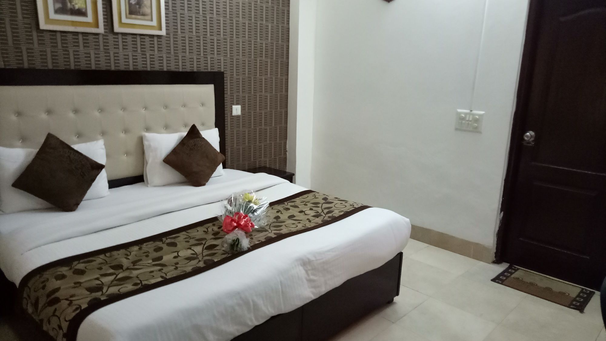 Apartment Olive Service Apartments Dlf Galleria Gurgaon Gurgaon