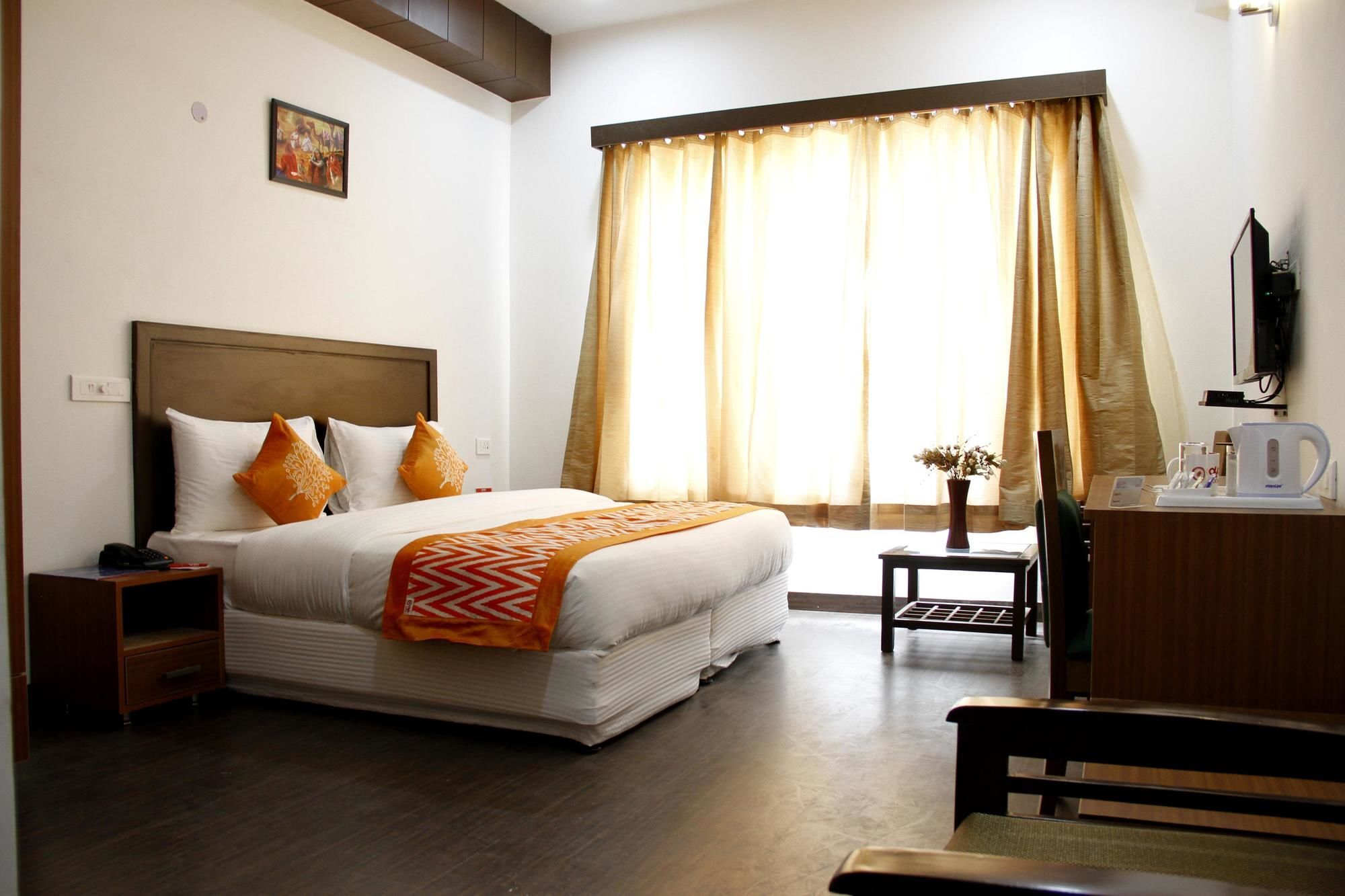 Oyo Sector 15 Part 2 Hotel 3*