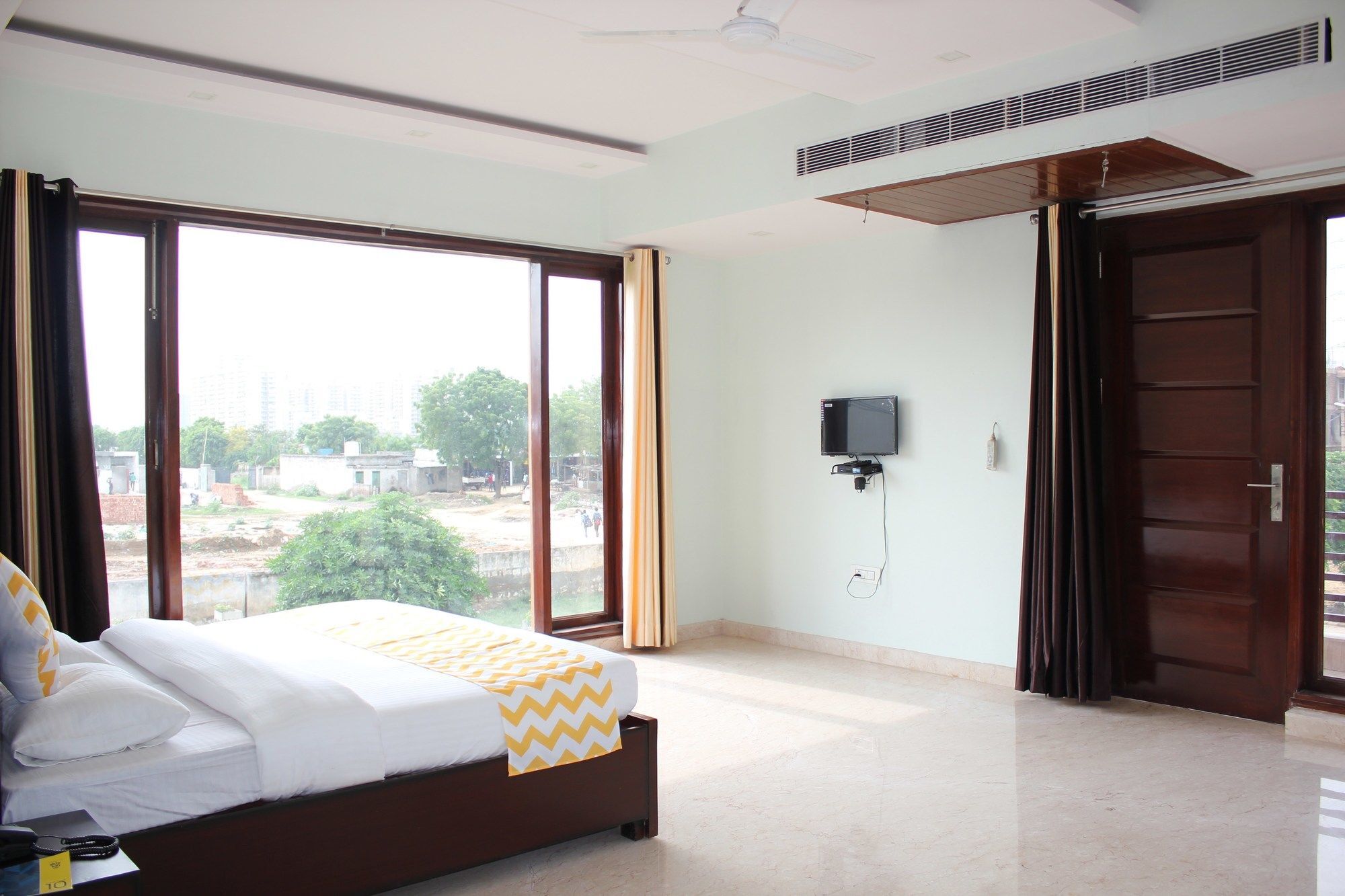 Fabhotel Zap Sohna Road 3*