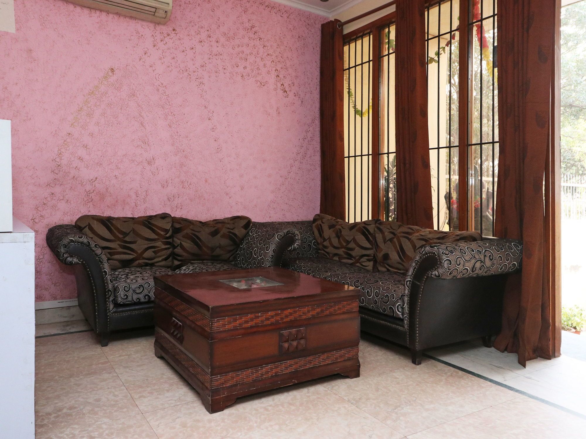 Hotel Oyo 11434 Ab Residency Gurgaon