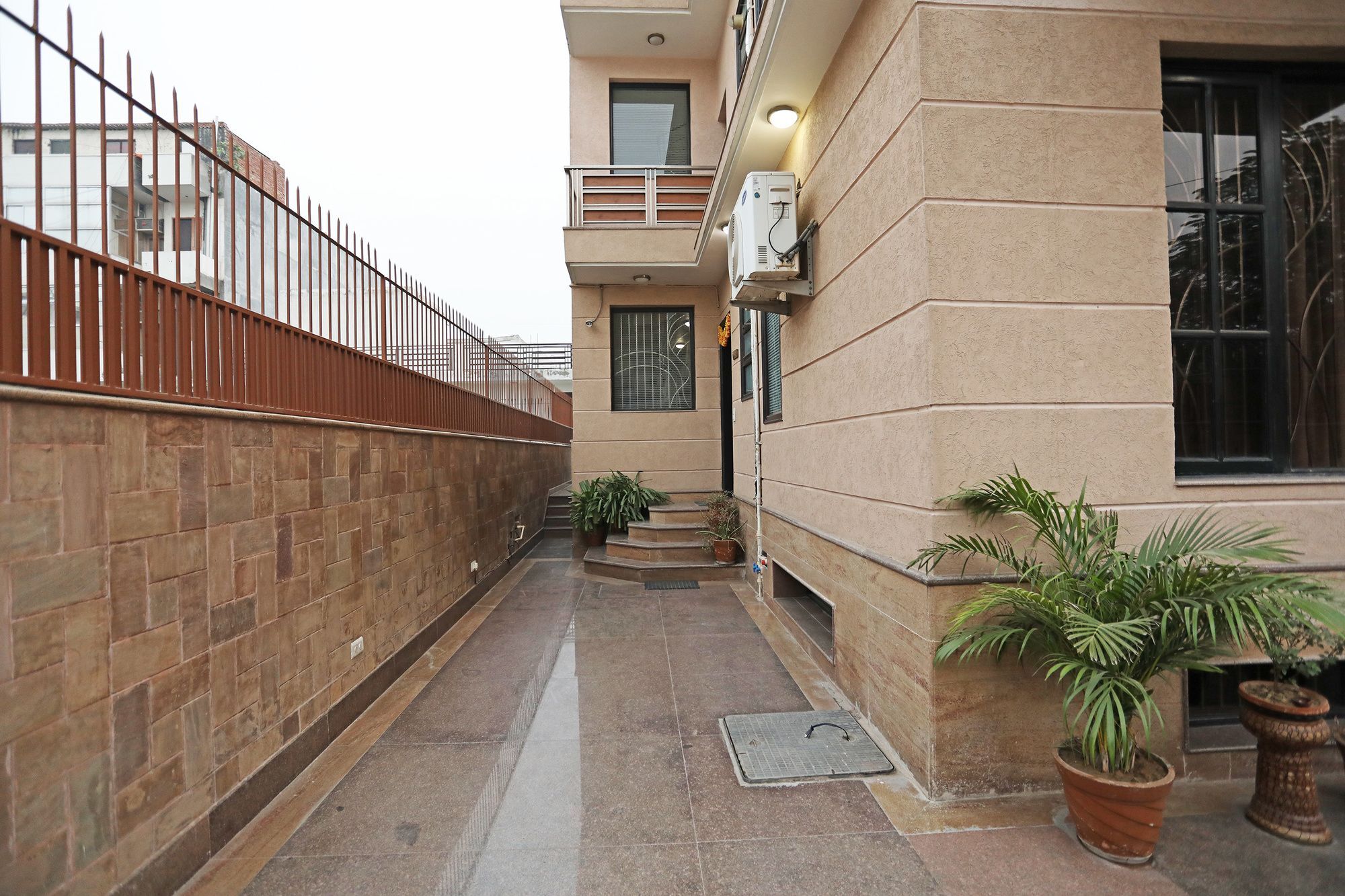 Oyo 10028 Lotus Panache 3* Gurgaon
