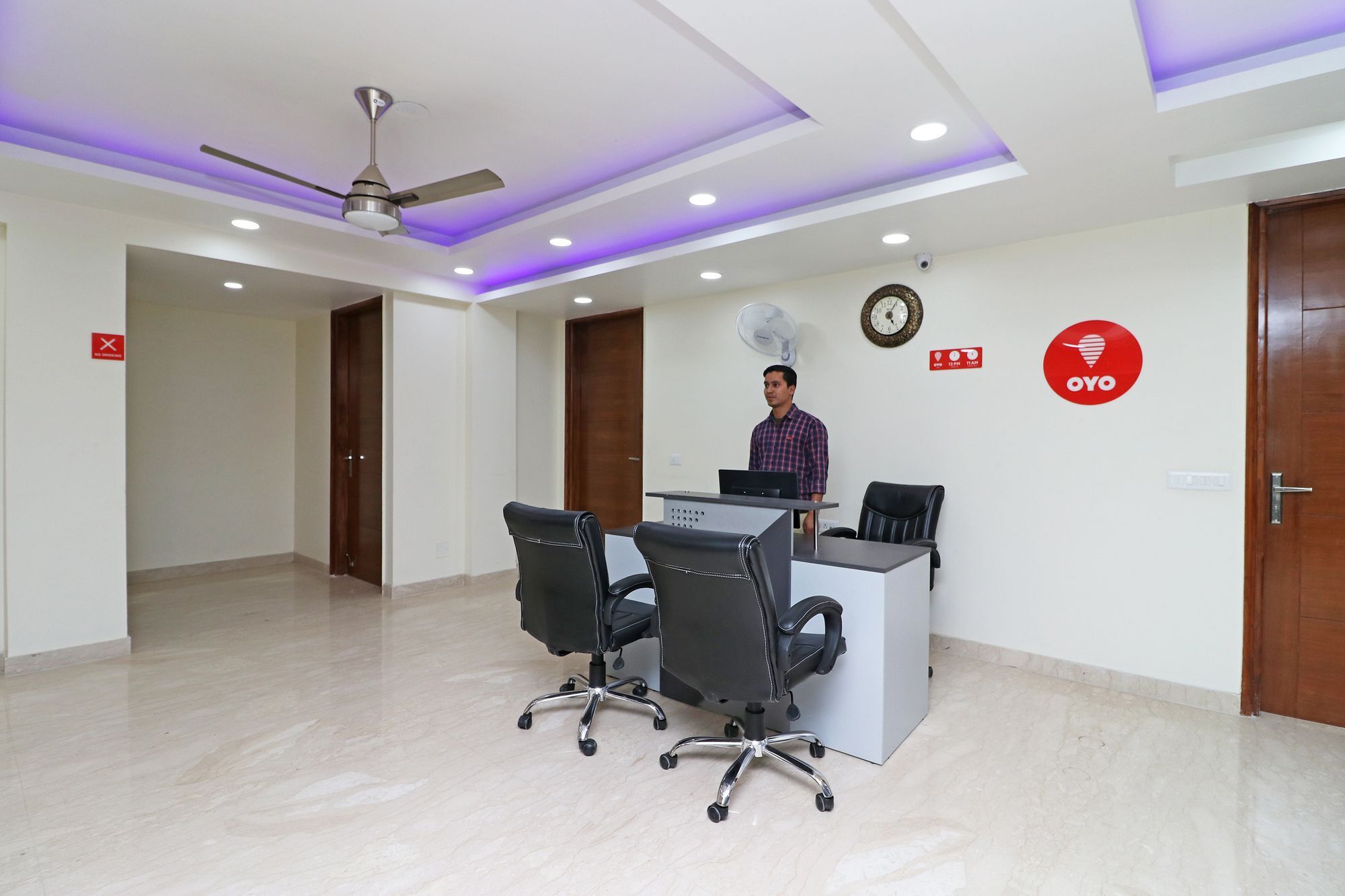 Hotel Oyo 10200 The Aroma Residency Gurgaon