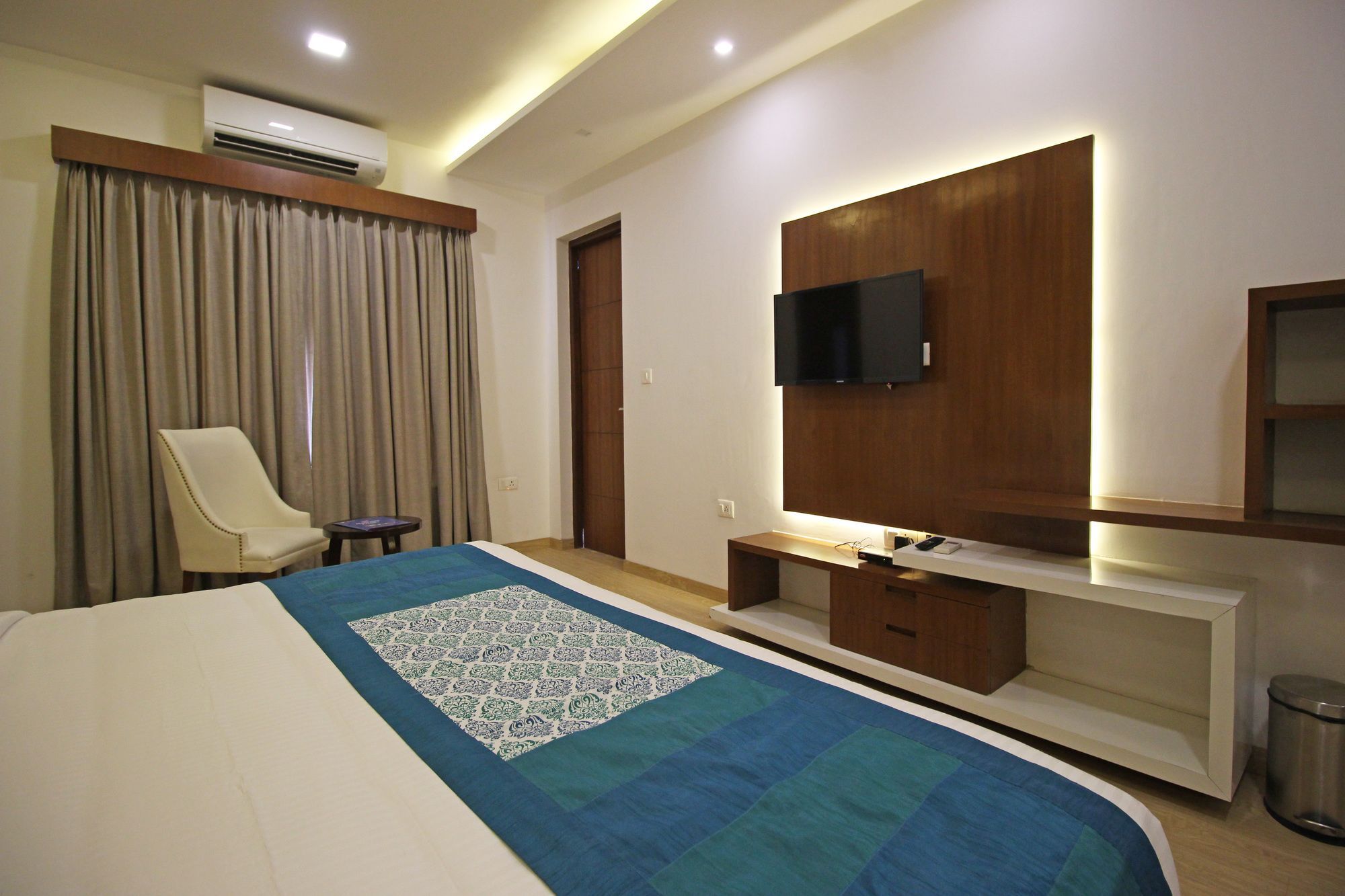 Oyo 6135 The Motif Gurgaon
