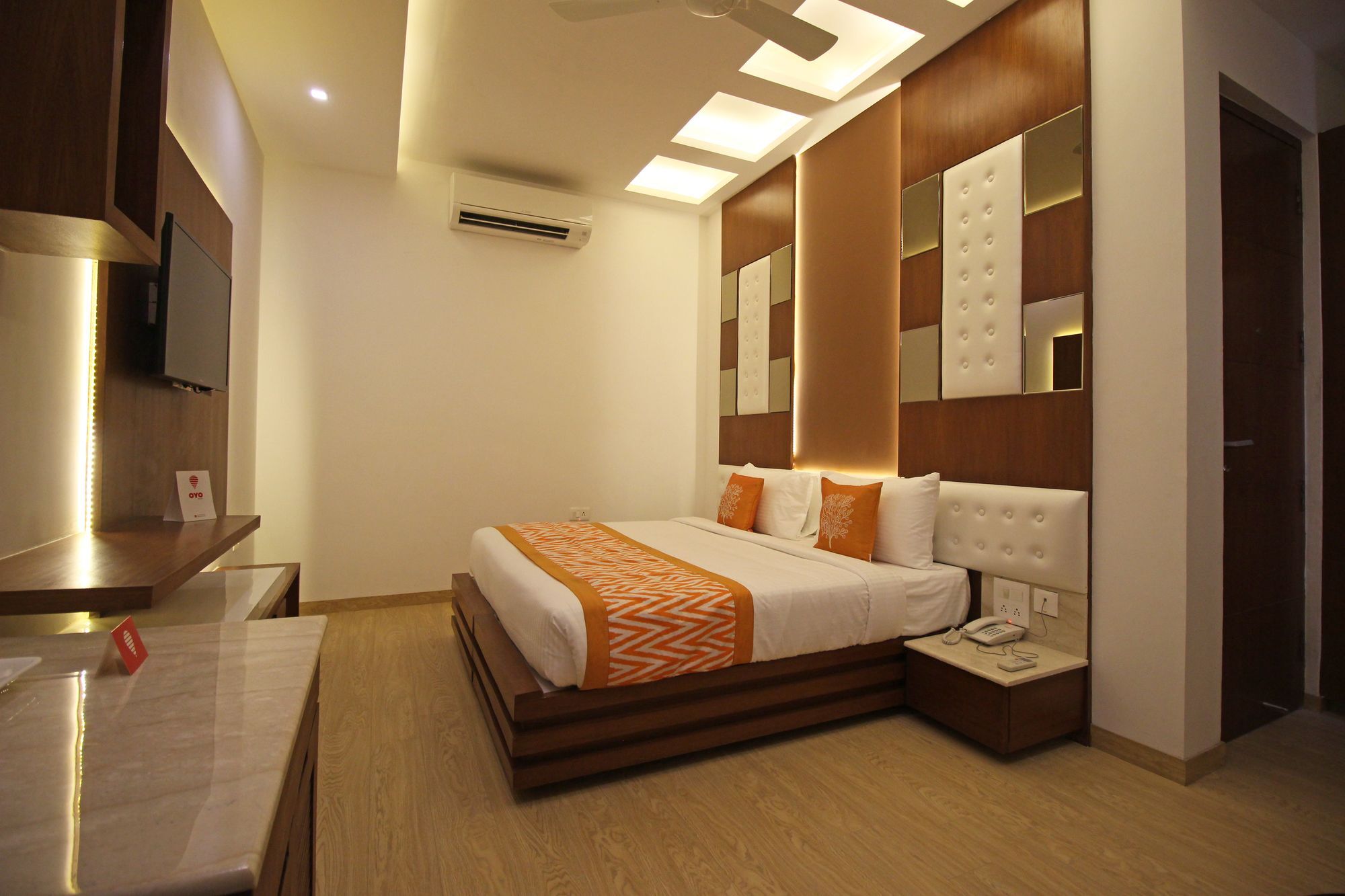 Hotel Oyo 6135 The Motif