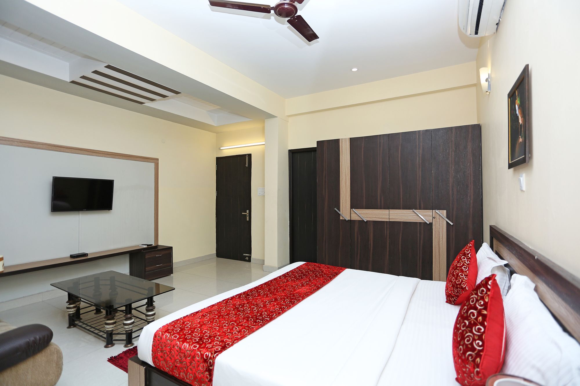 Hotel Oyo 9488 Istay Serenity