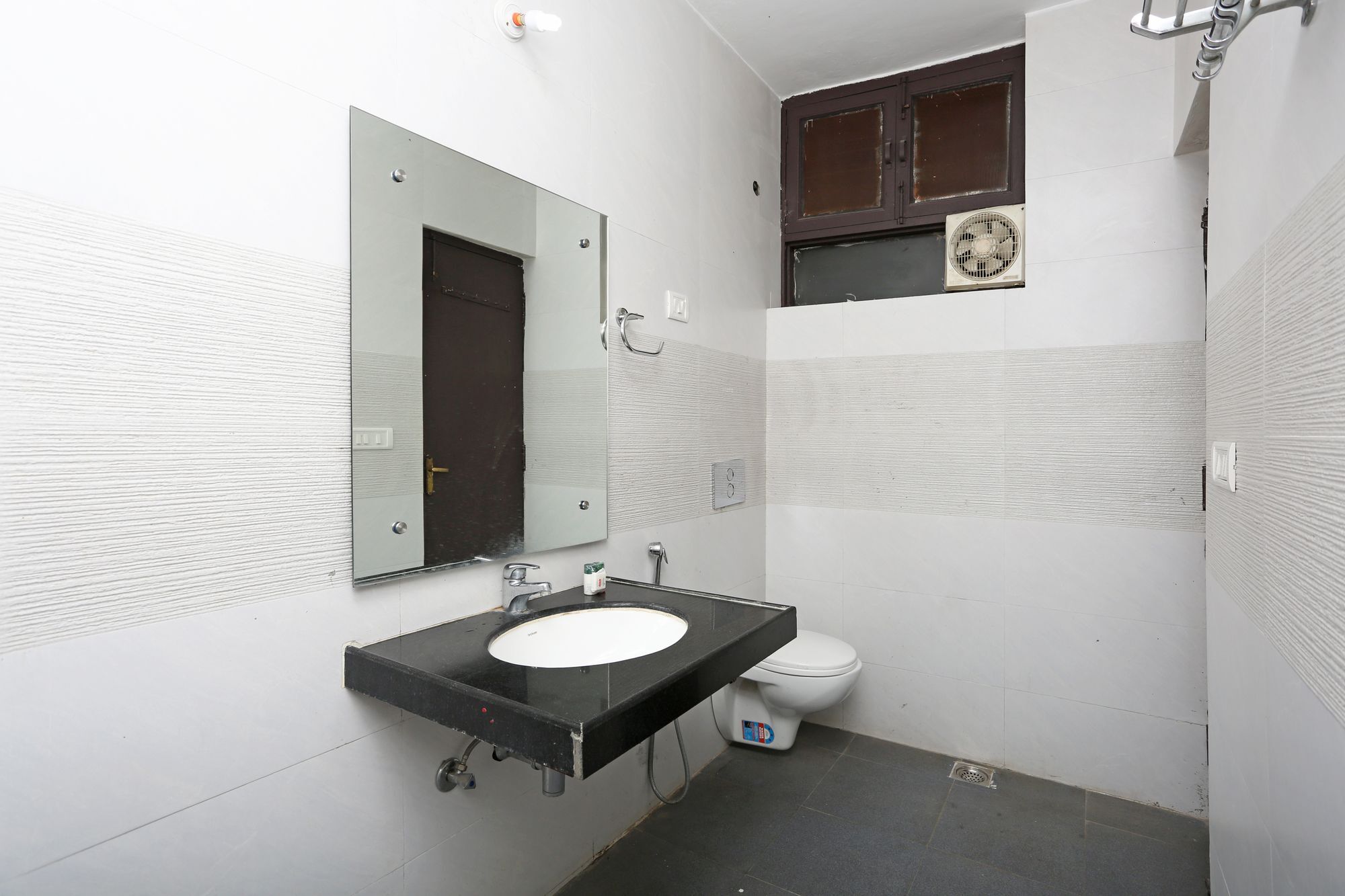 Hotel Oyo 3251 Royal Gurgaon
