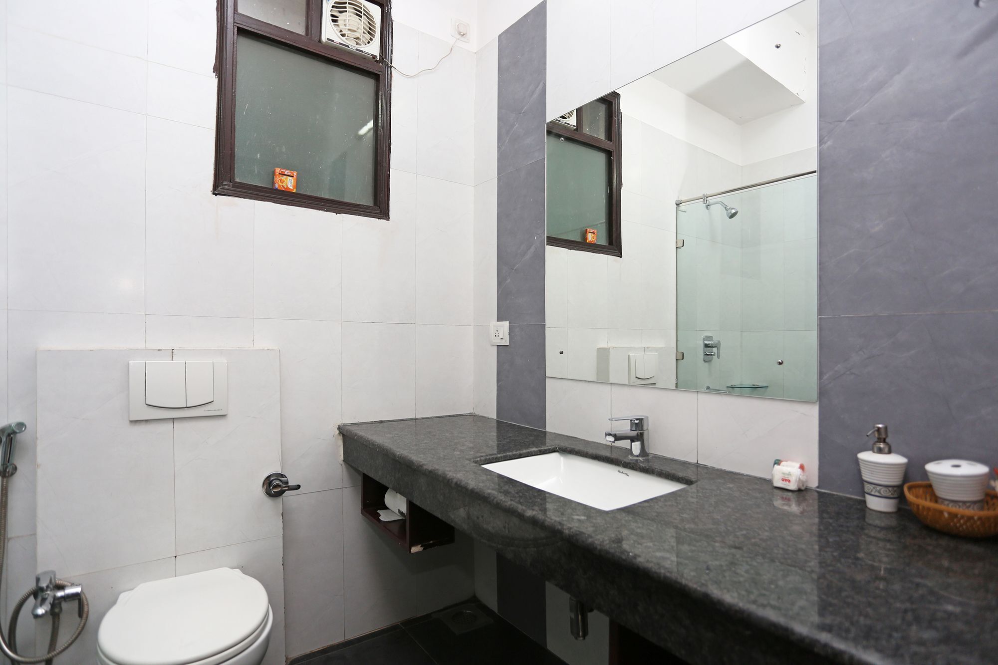 Oyo 9188 Near Dlf Phase 1 Hotel Gurgaon