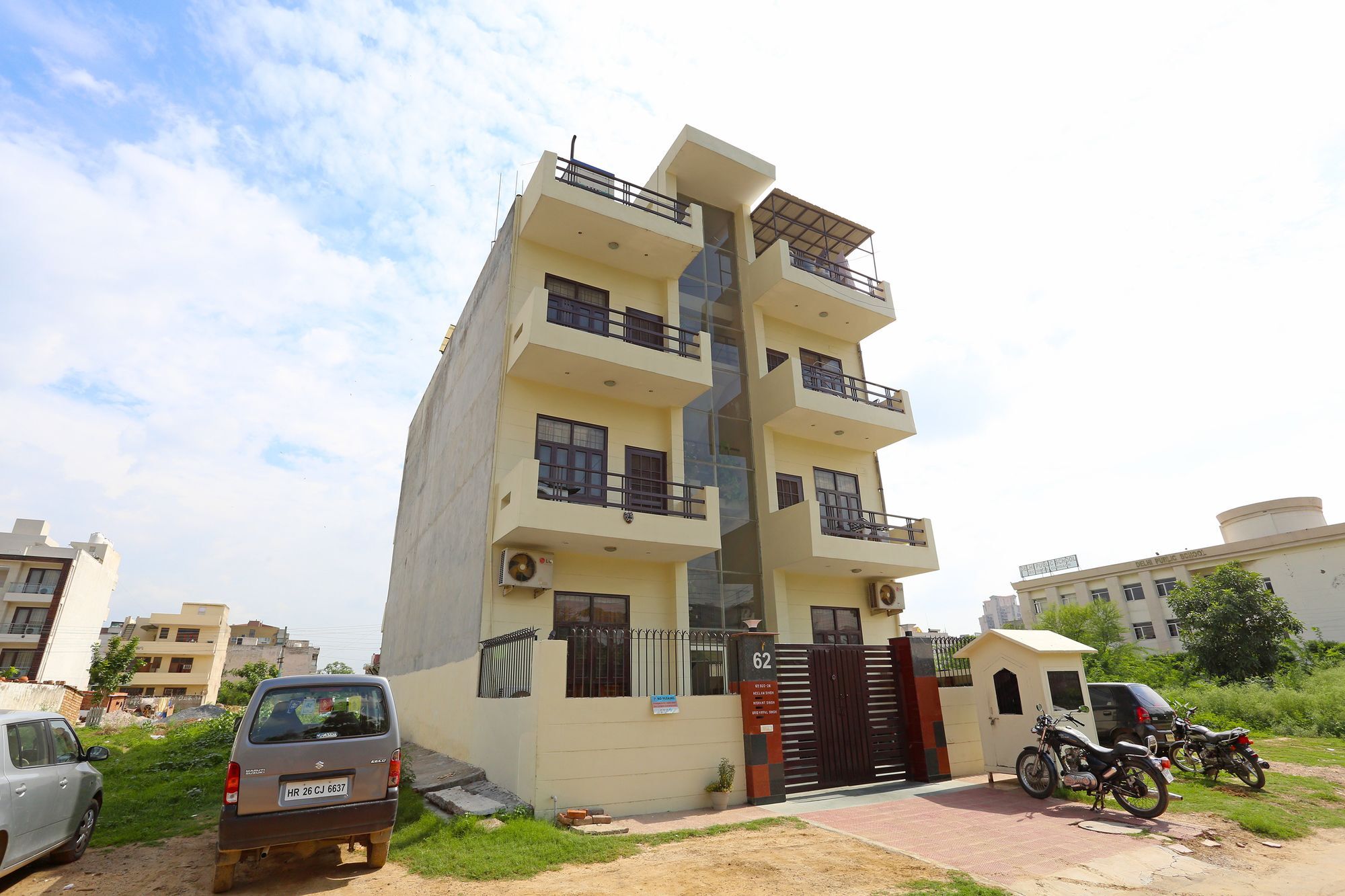 Hotel Oyo 9188 Near Dlf Phase 1