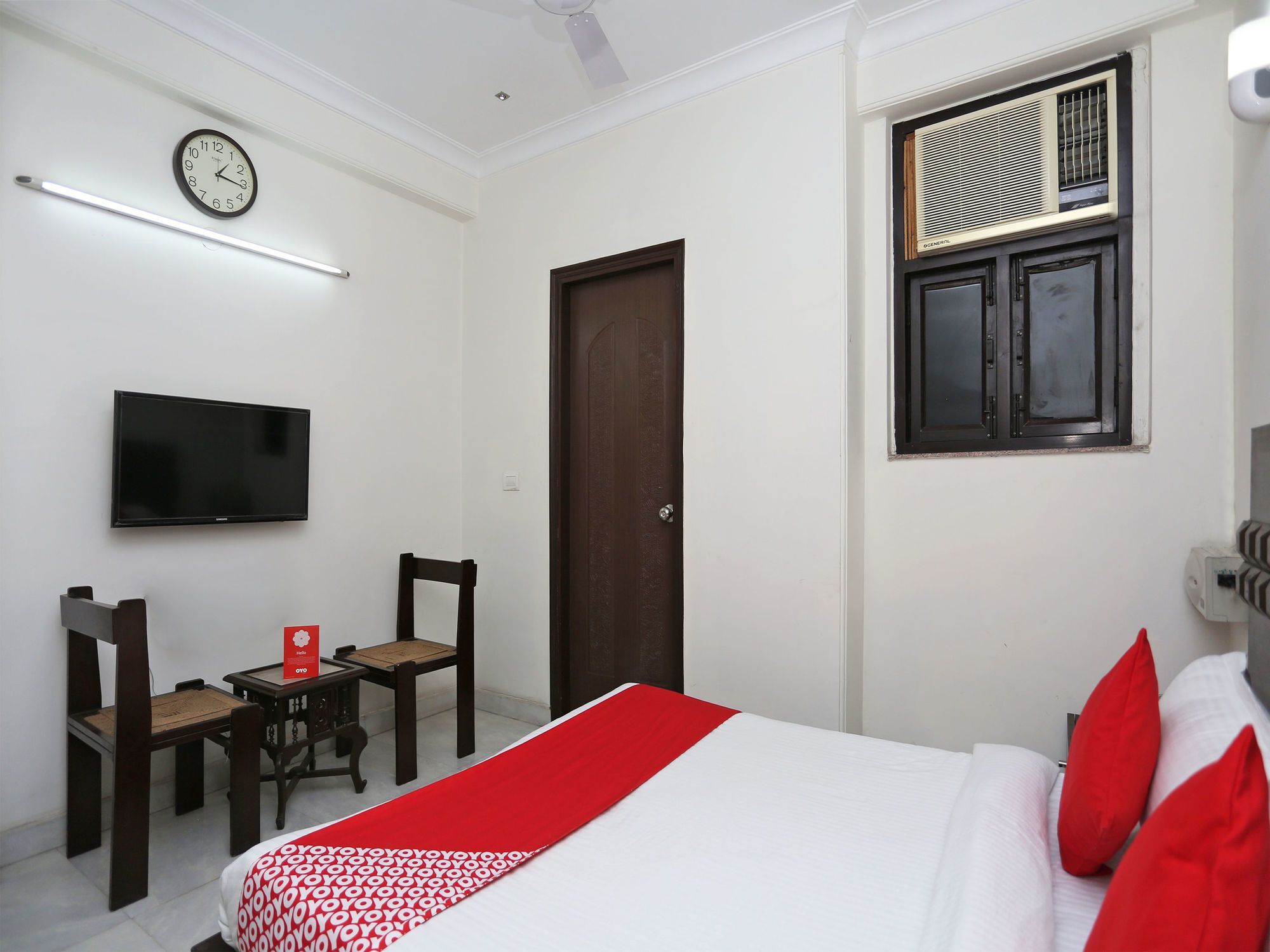 Hotel Oyo 15822 Ryan Residency