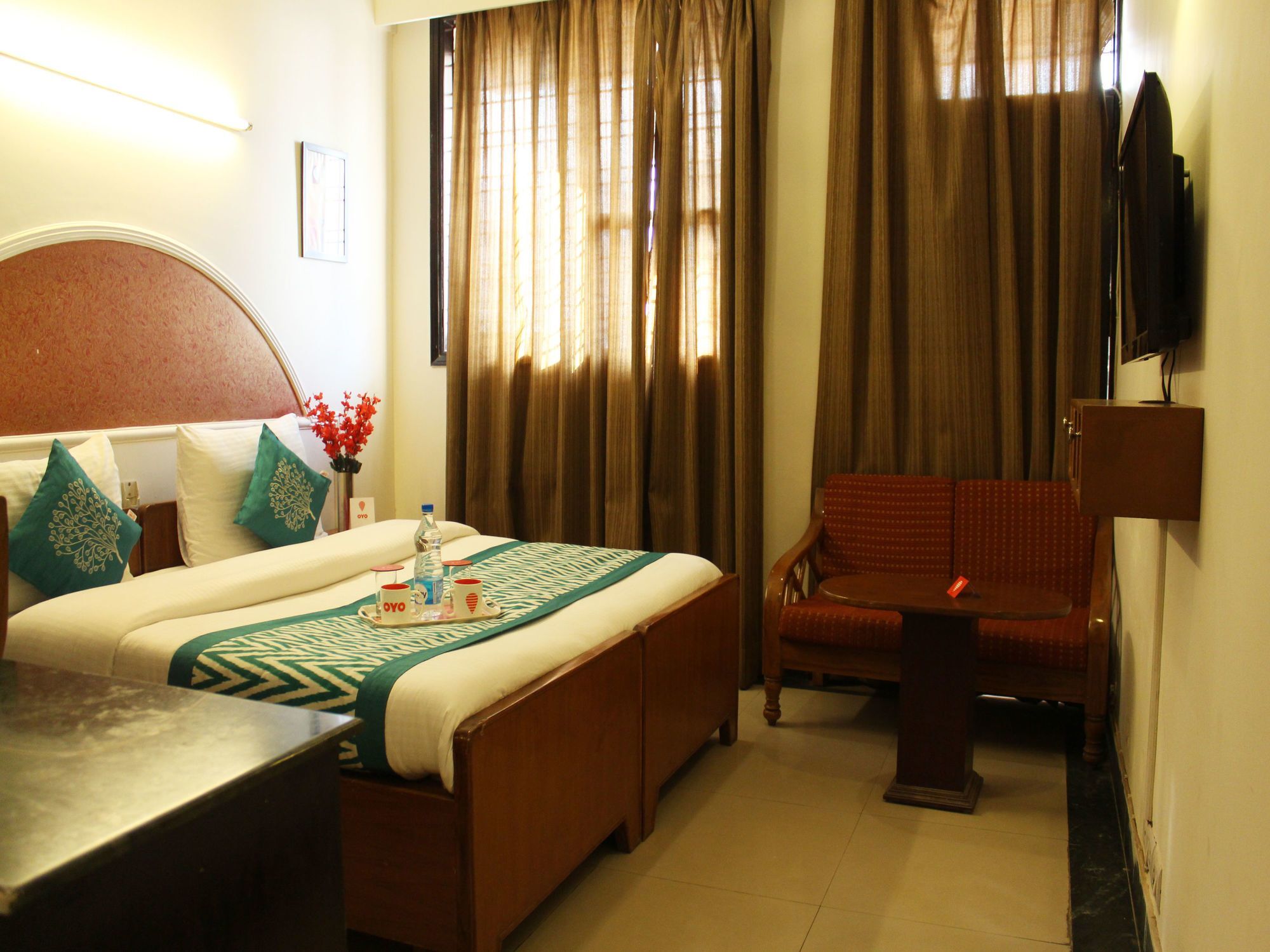 Oyo 3585 Near Galleria Hotel Gurgaon