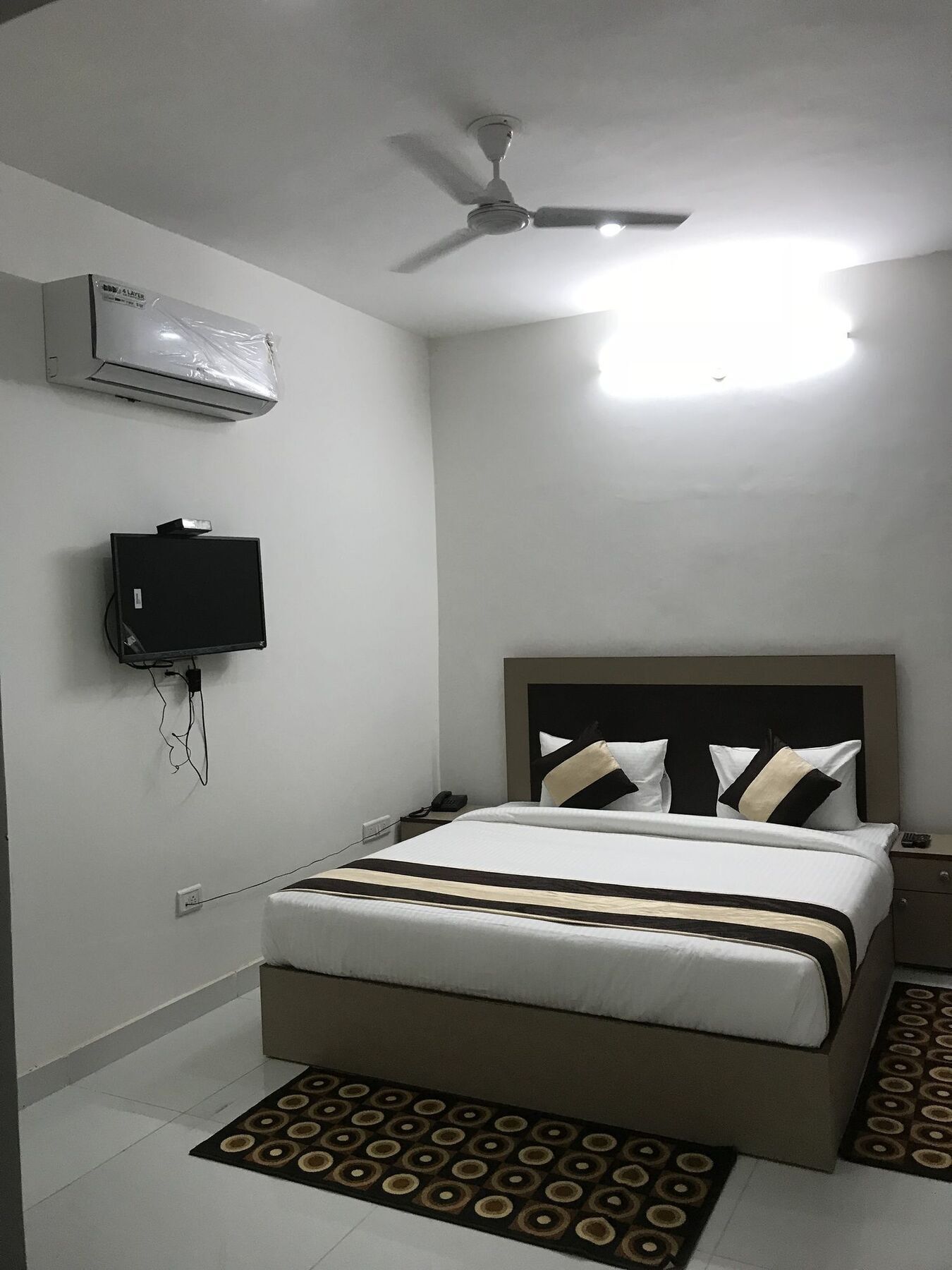 Rv Homes Sector 45 Hotel Gurgaon