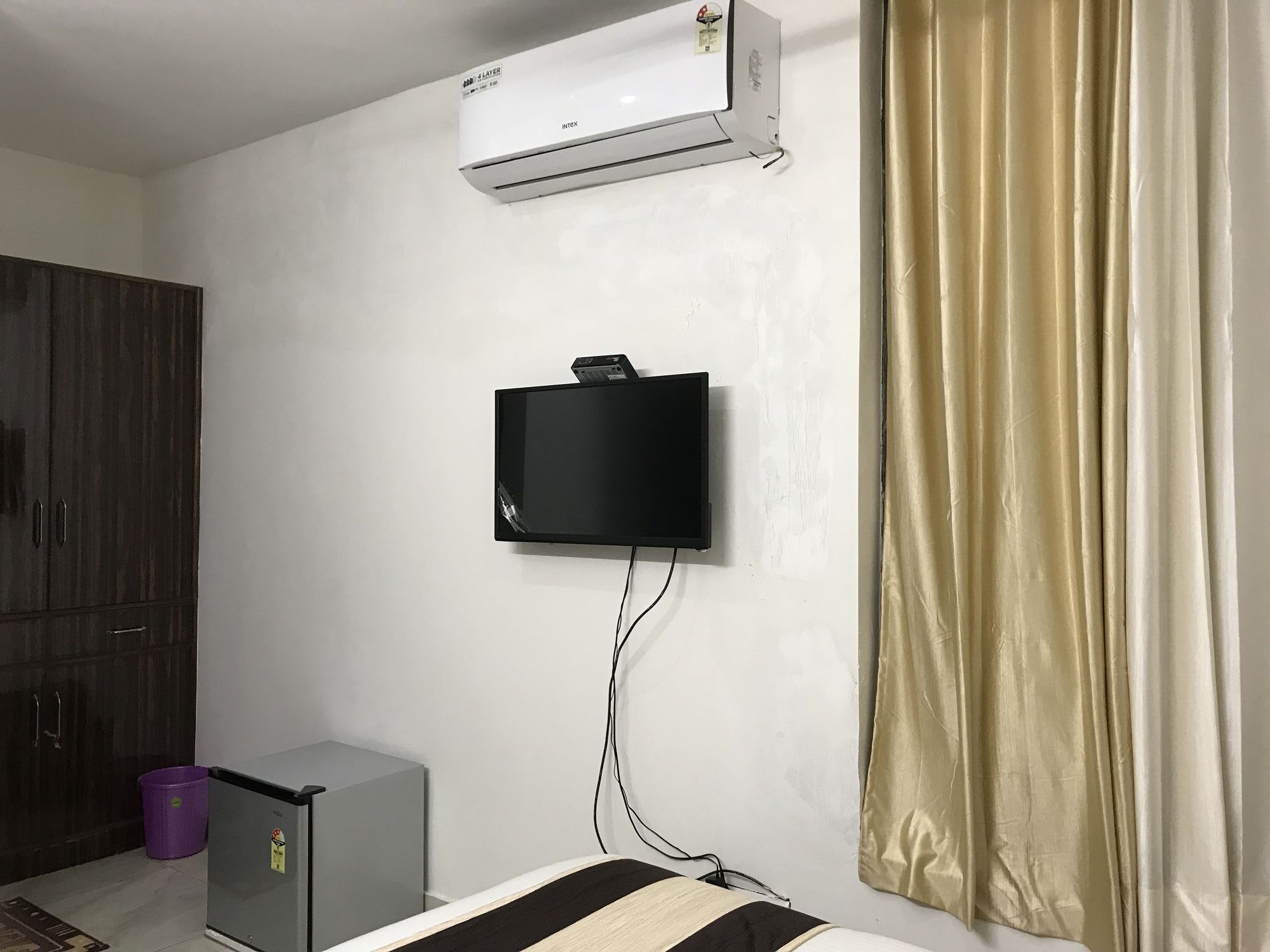 Rv Homes Sector 45 3*