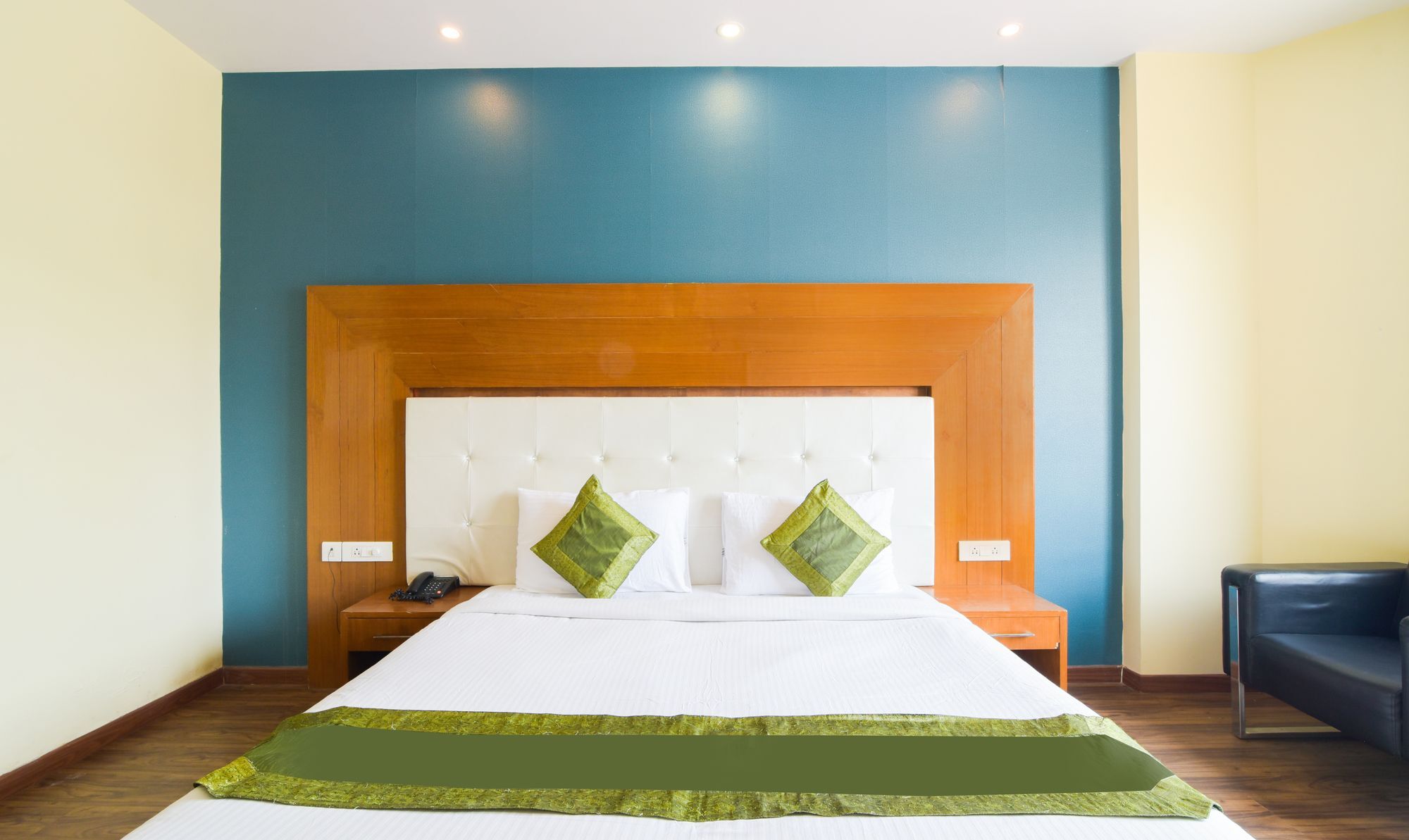 Hotel Treebo Q-cent 3*