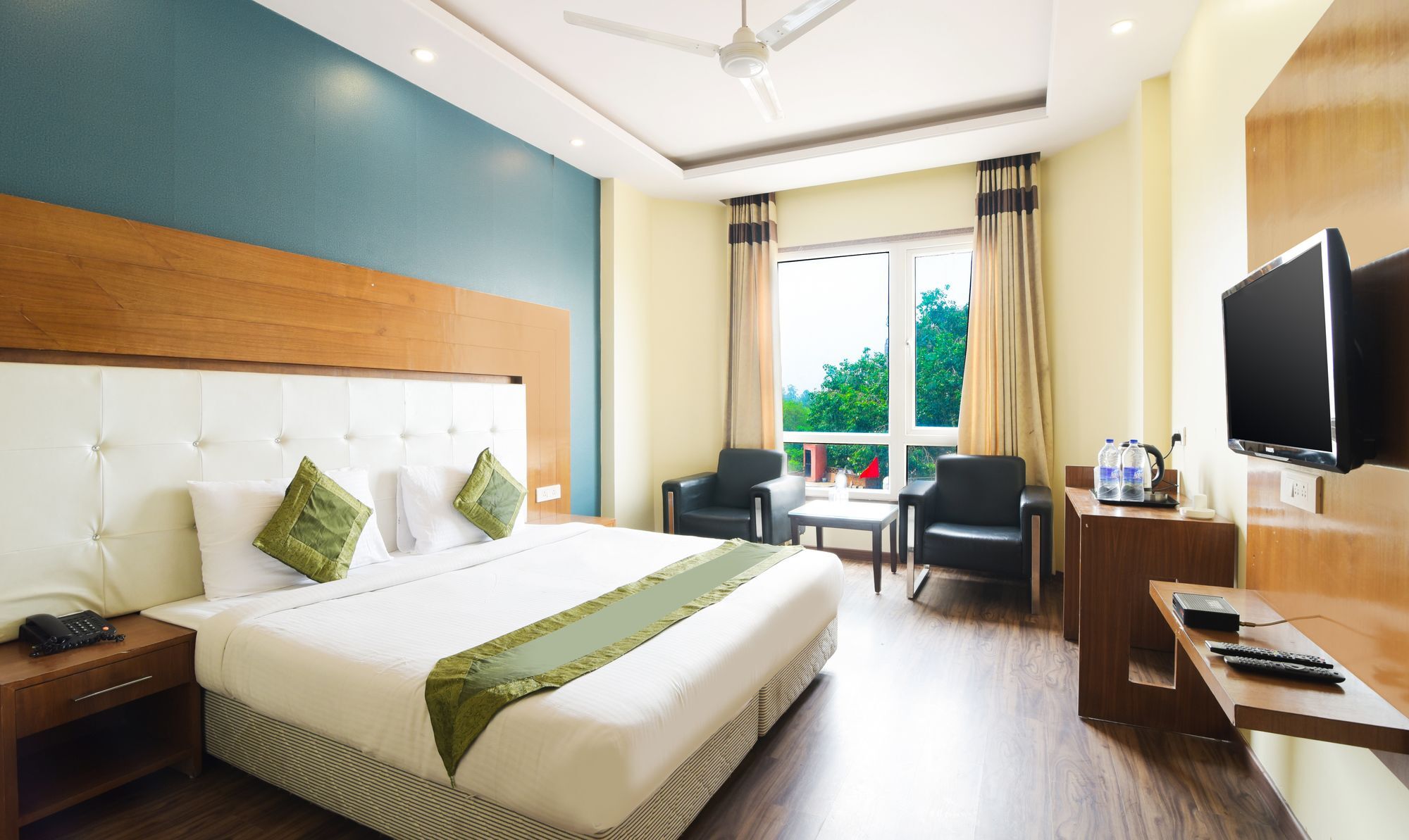 Hotel Treebo Q-cent Gurgaon