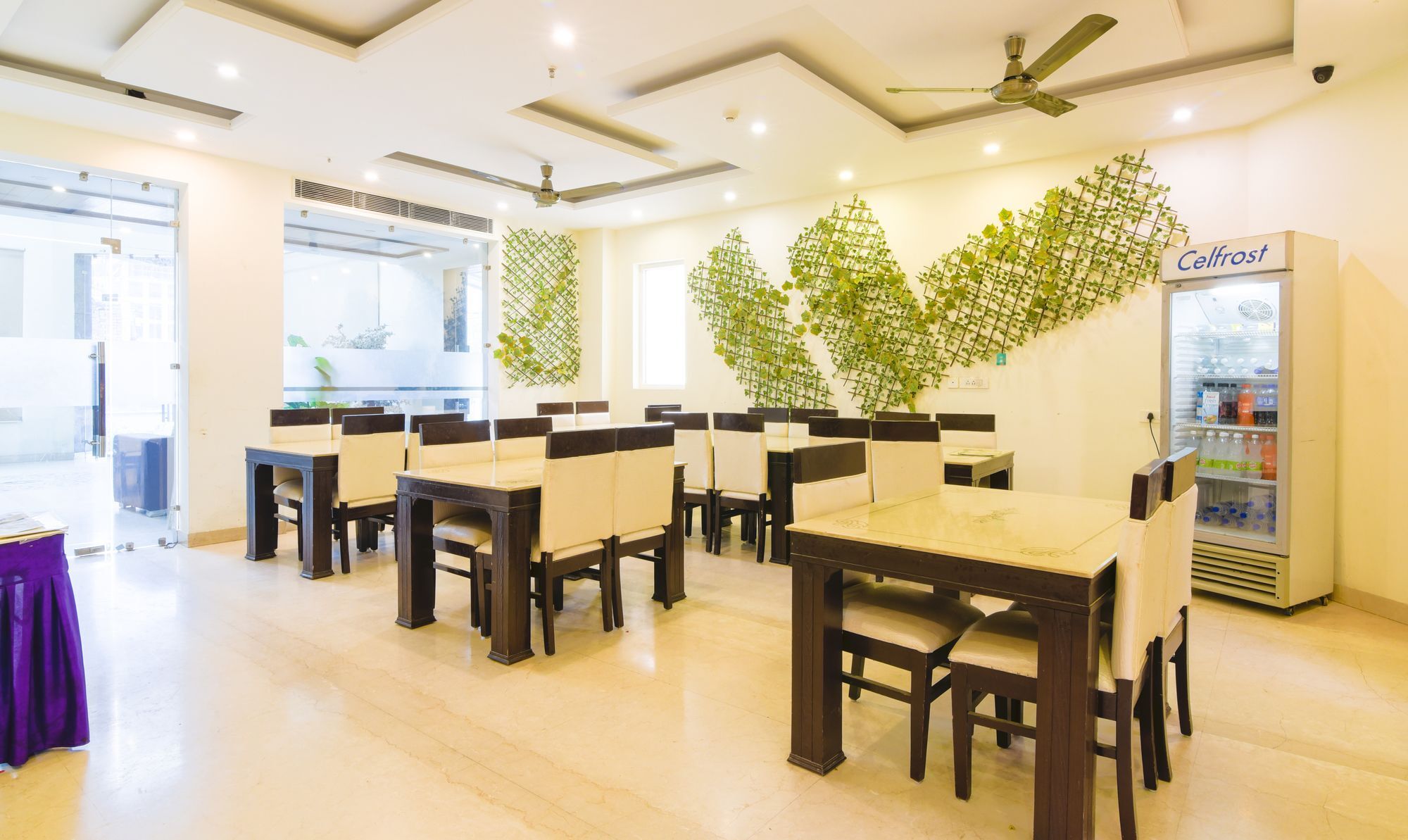 Treebo Q-cent Gurgaon