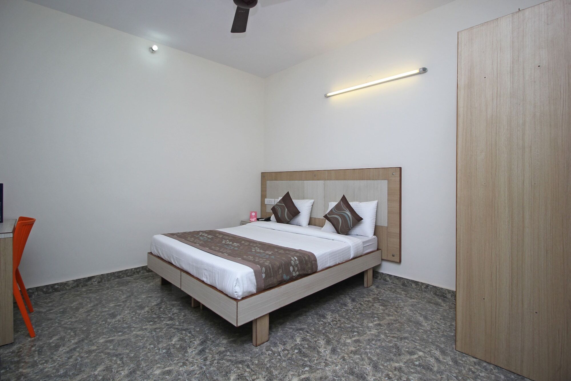 Hotel Homely Near Sector 31 Gurgaon