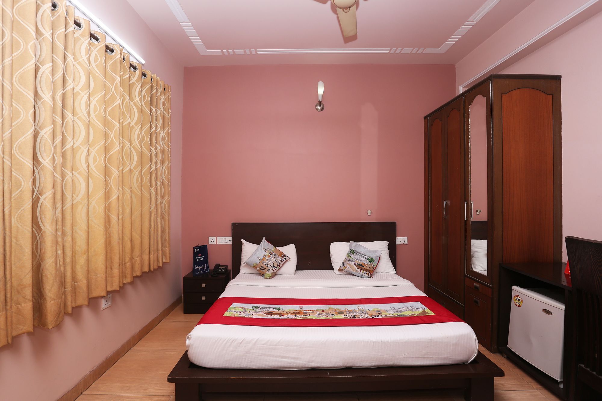 Oyo 9422 Corporate Prime Hotel 2*