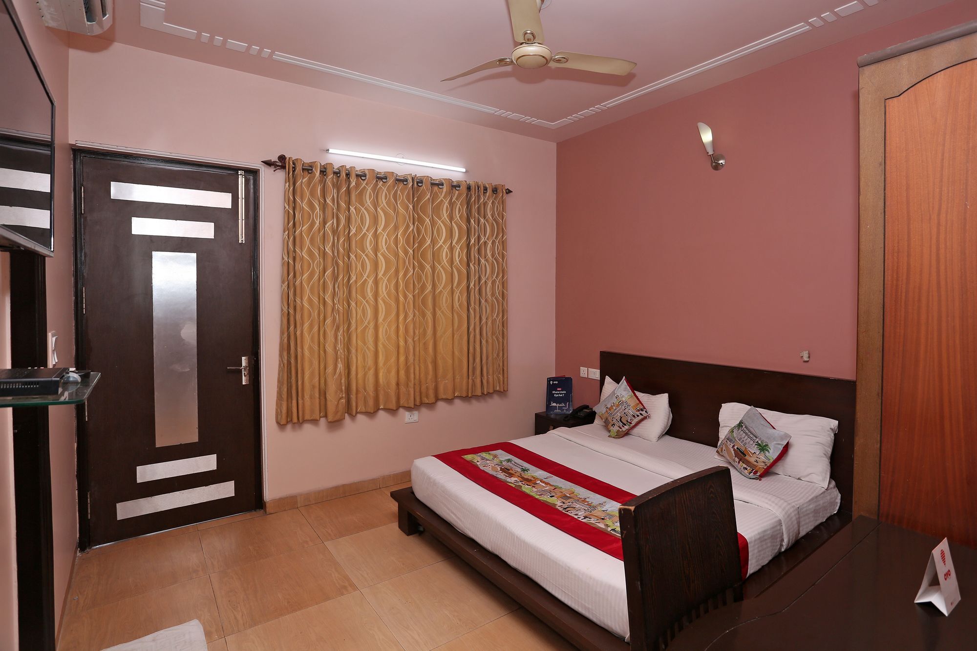 Oyo 9422 Corporate Prime Hotel