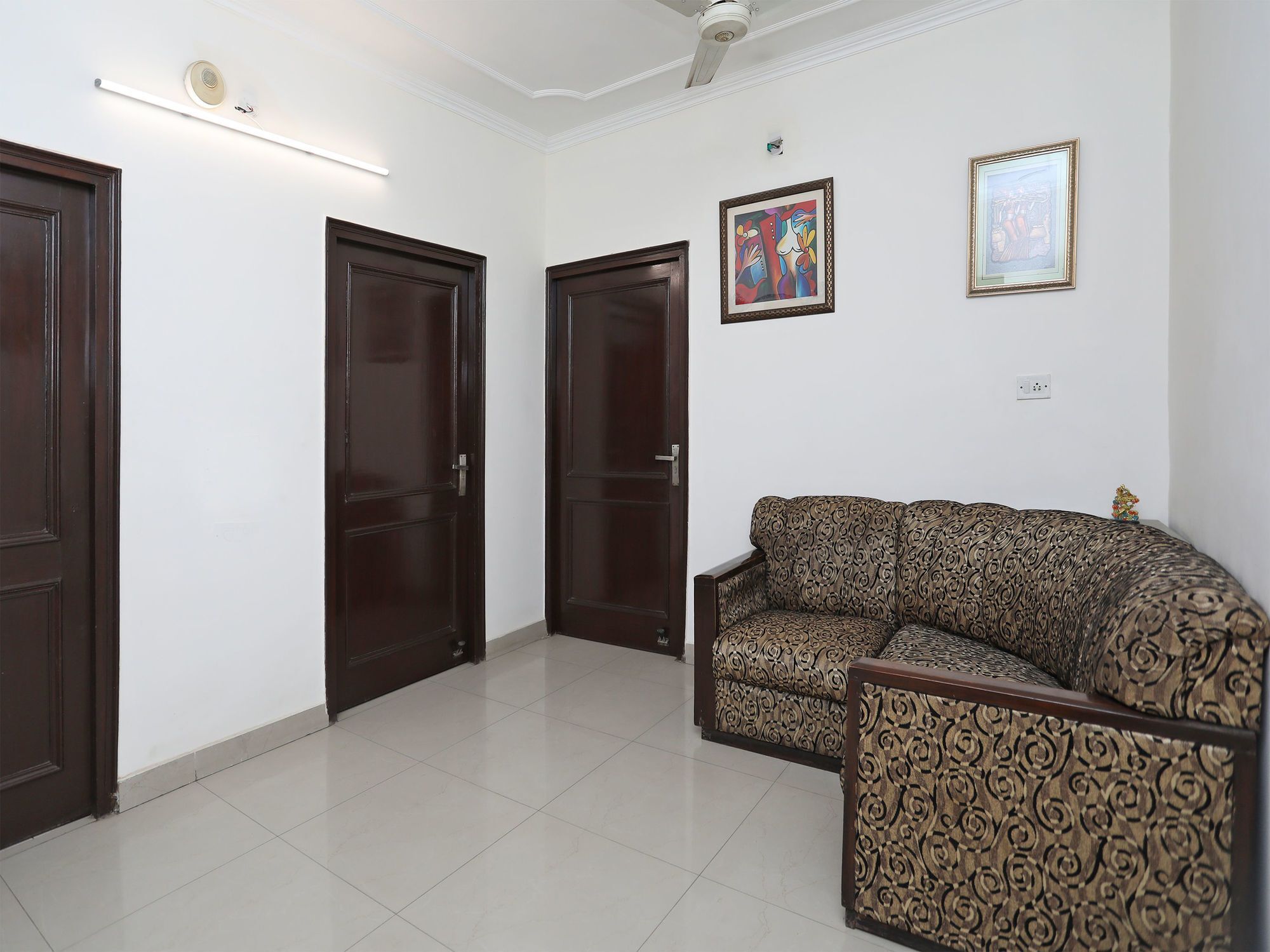 Oyo 9731 Acme Residency Gurgaon