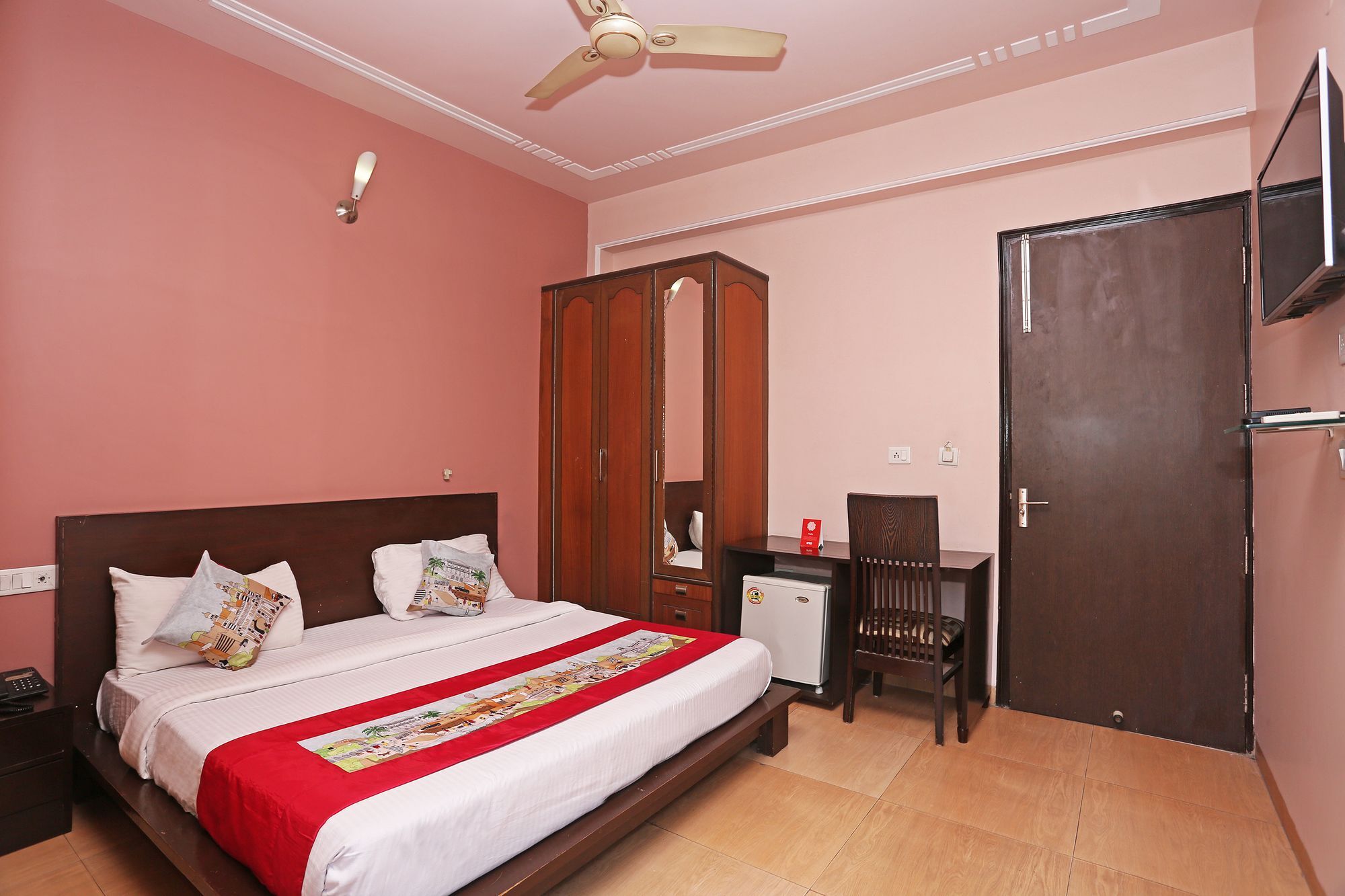 Oyo 9422 Corporate Prime Gurgaon