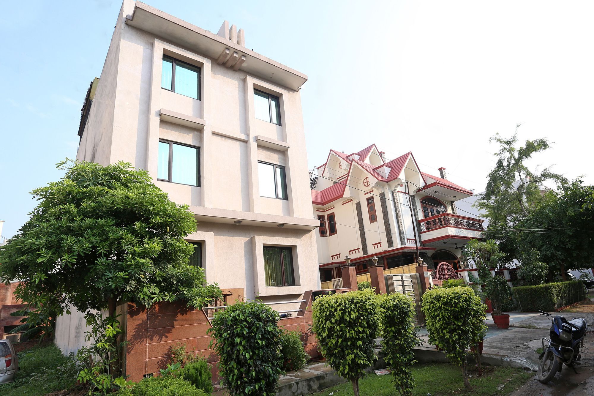 Hotel Oyo 9422 Corporate Prime 2*
