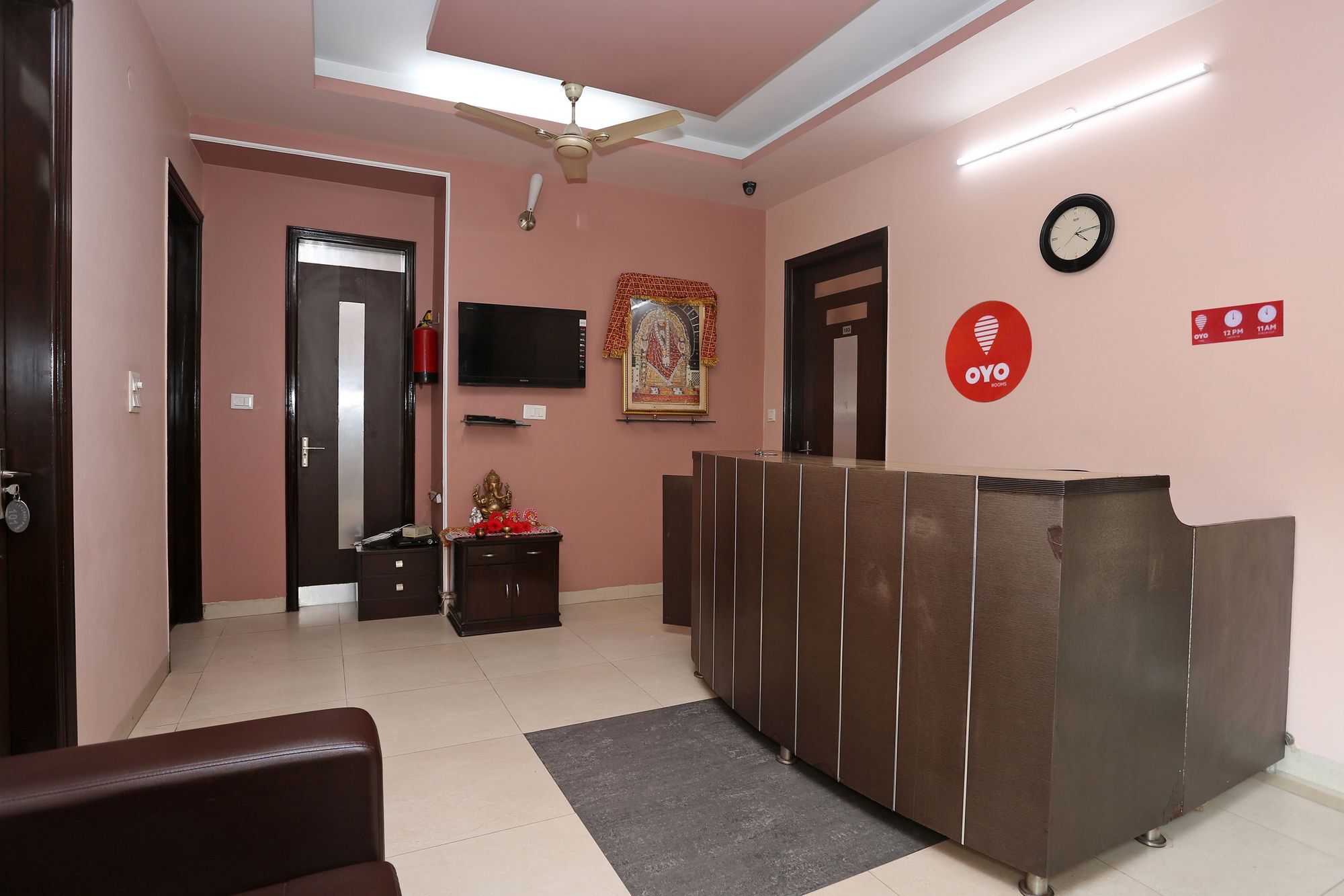 Oyo 9422 Corporate Prime Hotel