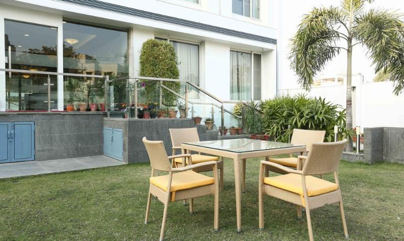 Treebo Premium Eden Residency Hotel Gurgaon