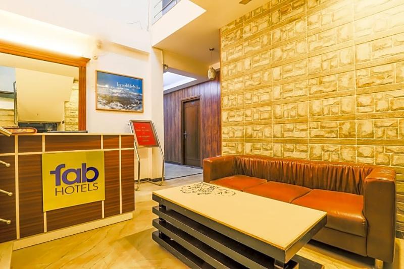 Hotel Fabhotel The Residency Dlf Galleria Gurgaon