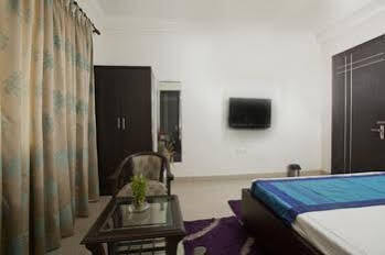 Oyo Medanta Iii Hotel