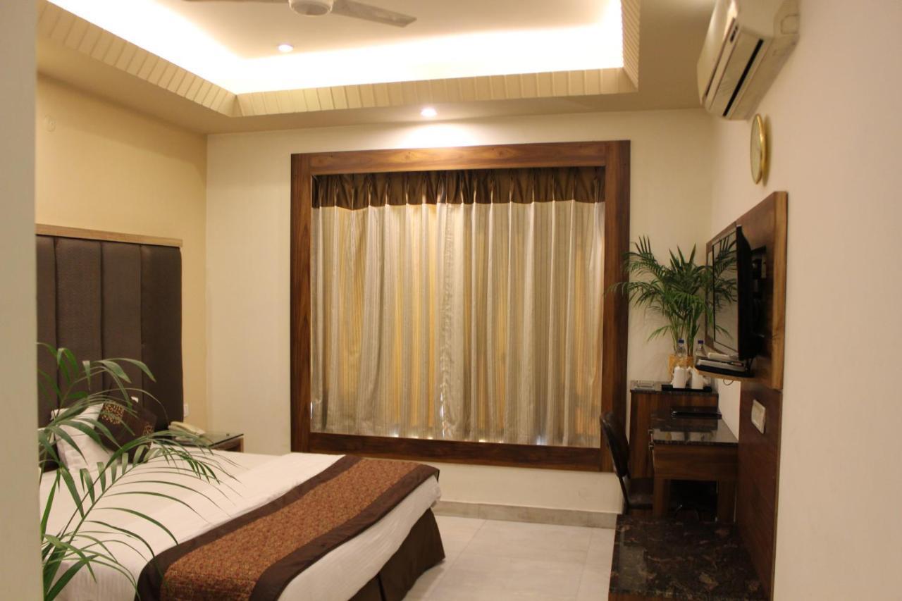Imperial Park Hotel 3*