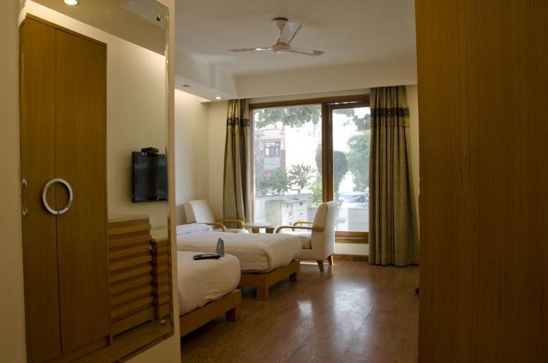 Hotel Fabhotel Grd Dlf Square Gurgaon