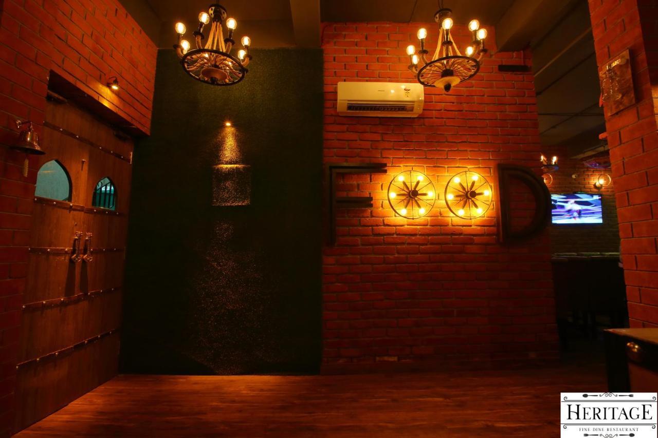 Red Hotel