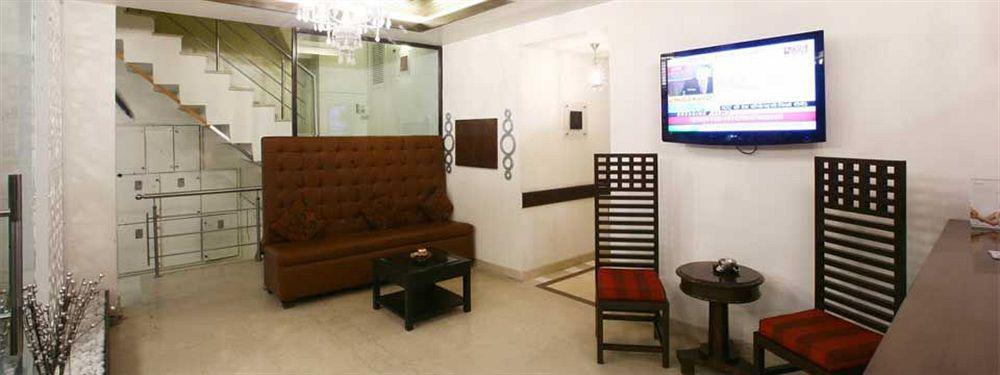 Bizzotel Hotel Gurgaon