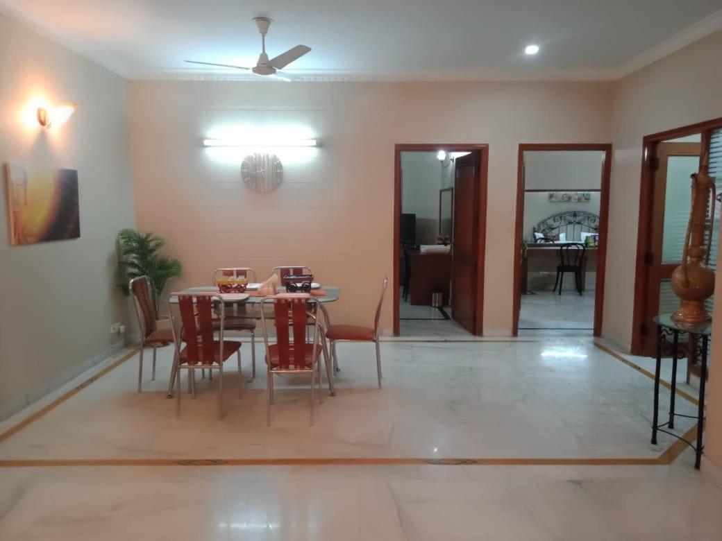 Pamposh Guest House, Guest house *