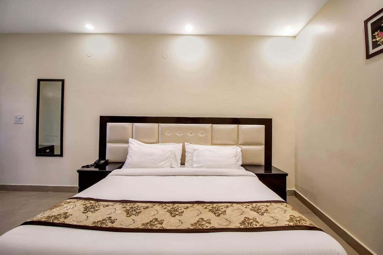 Hotel Oyo 8927 Us Executive 3*