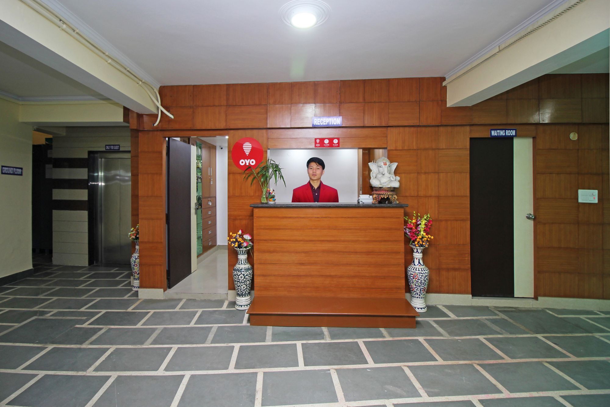 Oyo 8927 Us Executive Hotel Gurgaon