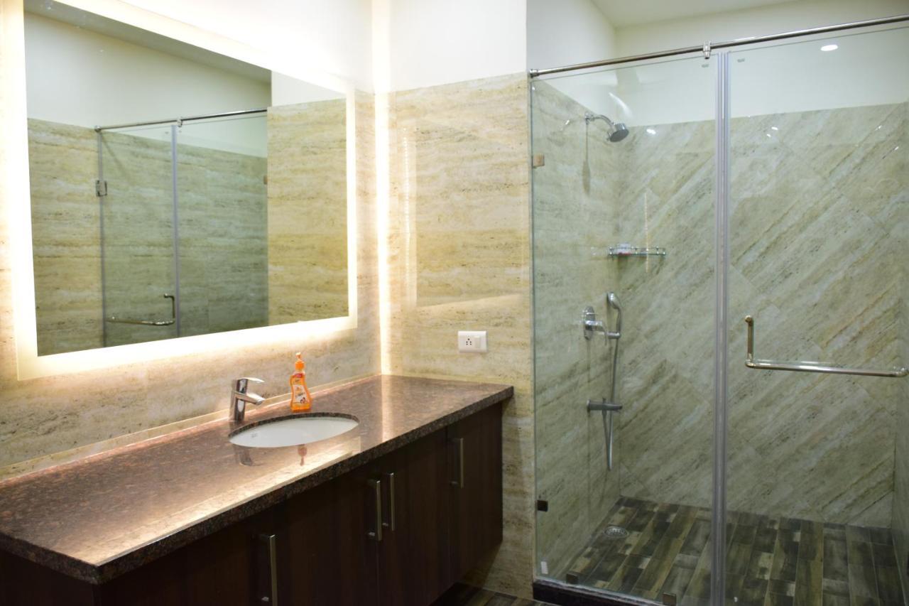 When In - Service Apartments, Next To Artemis Hospital Hotel 3*