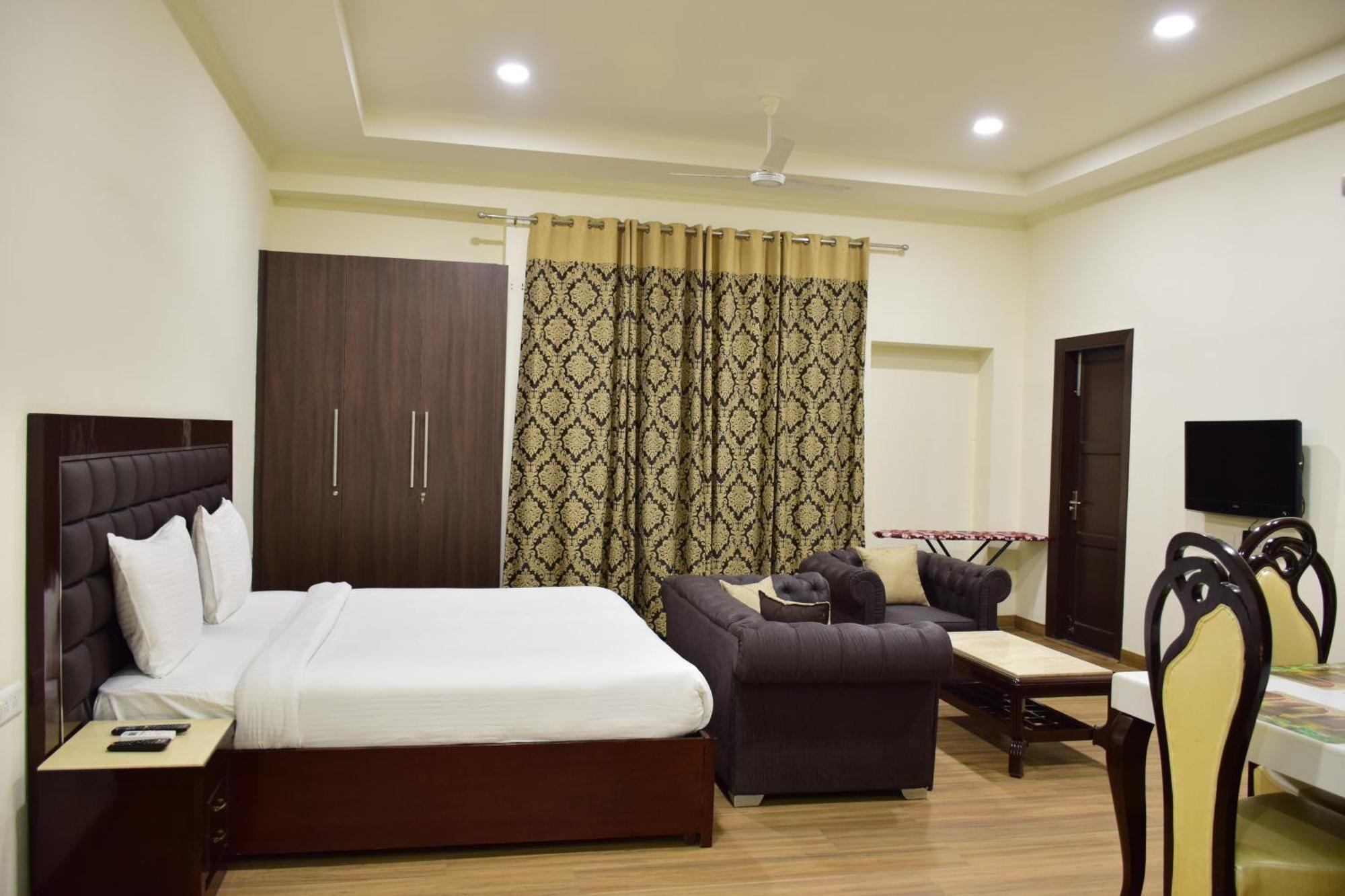 When In - Service Apartments, Next To Artemis Hospital 3* Gurgaon