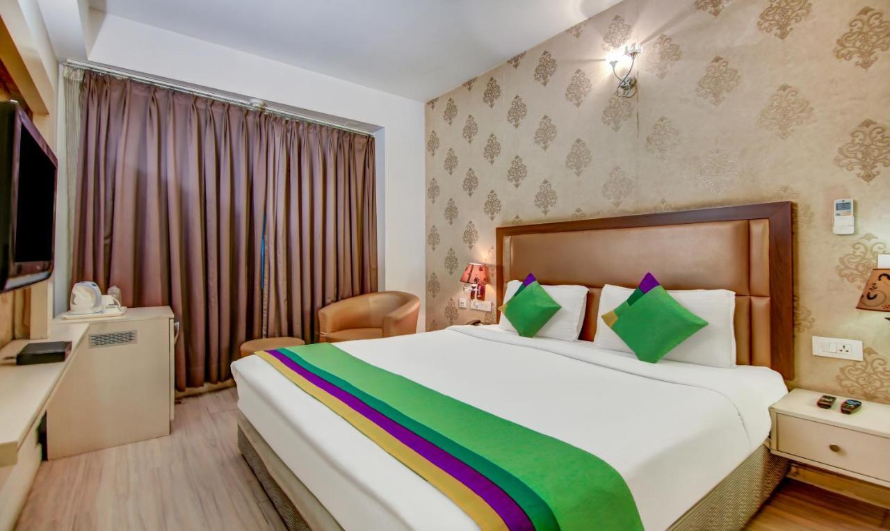Manyaa Gurgaon
