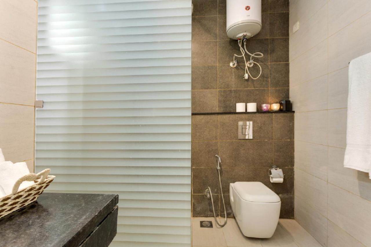 Hostie Eshana - Stylish 2bhk Duplex Near Golf Course Road Apartment