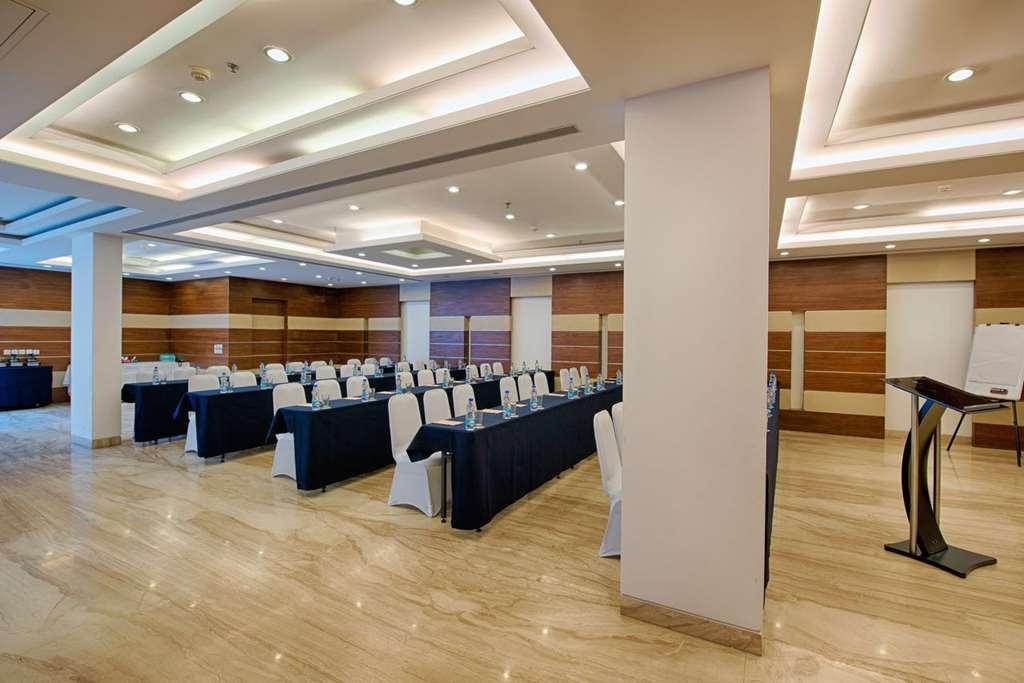 Stately Nh8 3* Gurgaon
