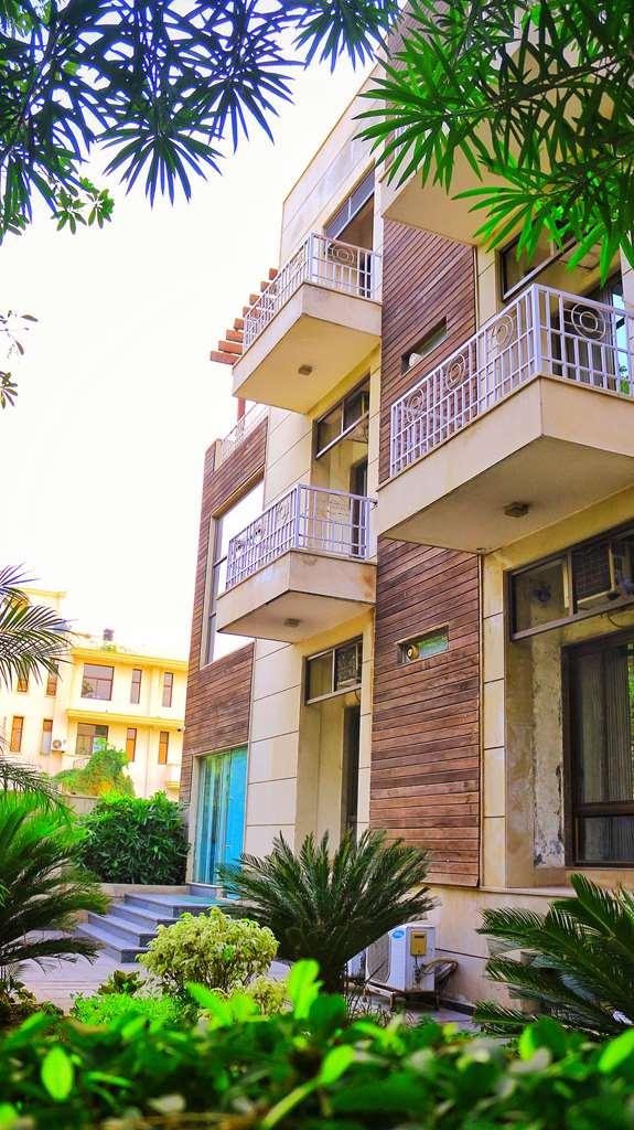 Stately Mg Road Hotel