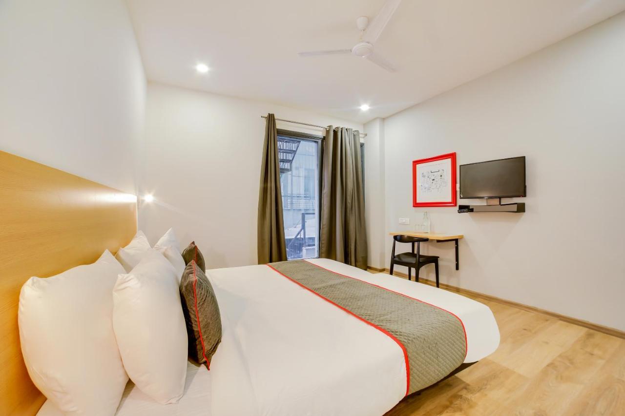 Oyo Townhouse 223 Kanhai Chowk Sector 45 Hotel