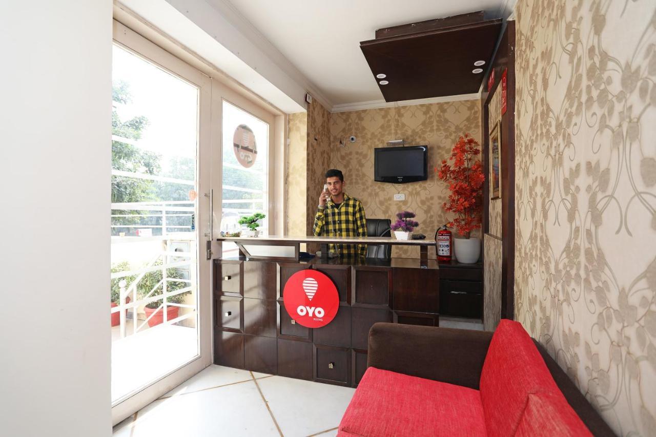 Oyo 9947 Ashiana Gurgaon